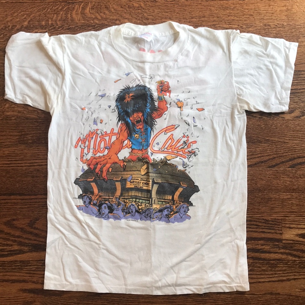 AUTHENTIC VINTAGE Motley Crue Concert T-shirt